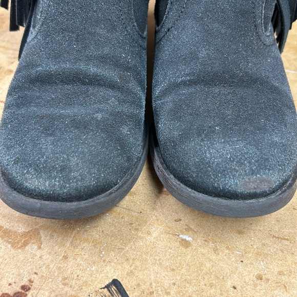 Justice brand fringe booties size 8 black color - Picture 5 of 8